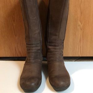 Ladies Keen boots size 9.5 only worn twice